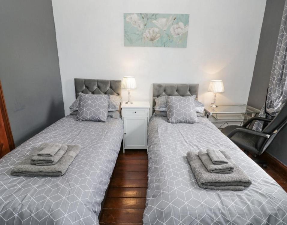 Lovely Comfortable 3 Bed Home, Worcester Esterno foto